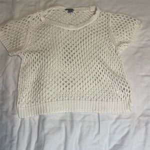 Chic White Knit Crop Top